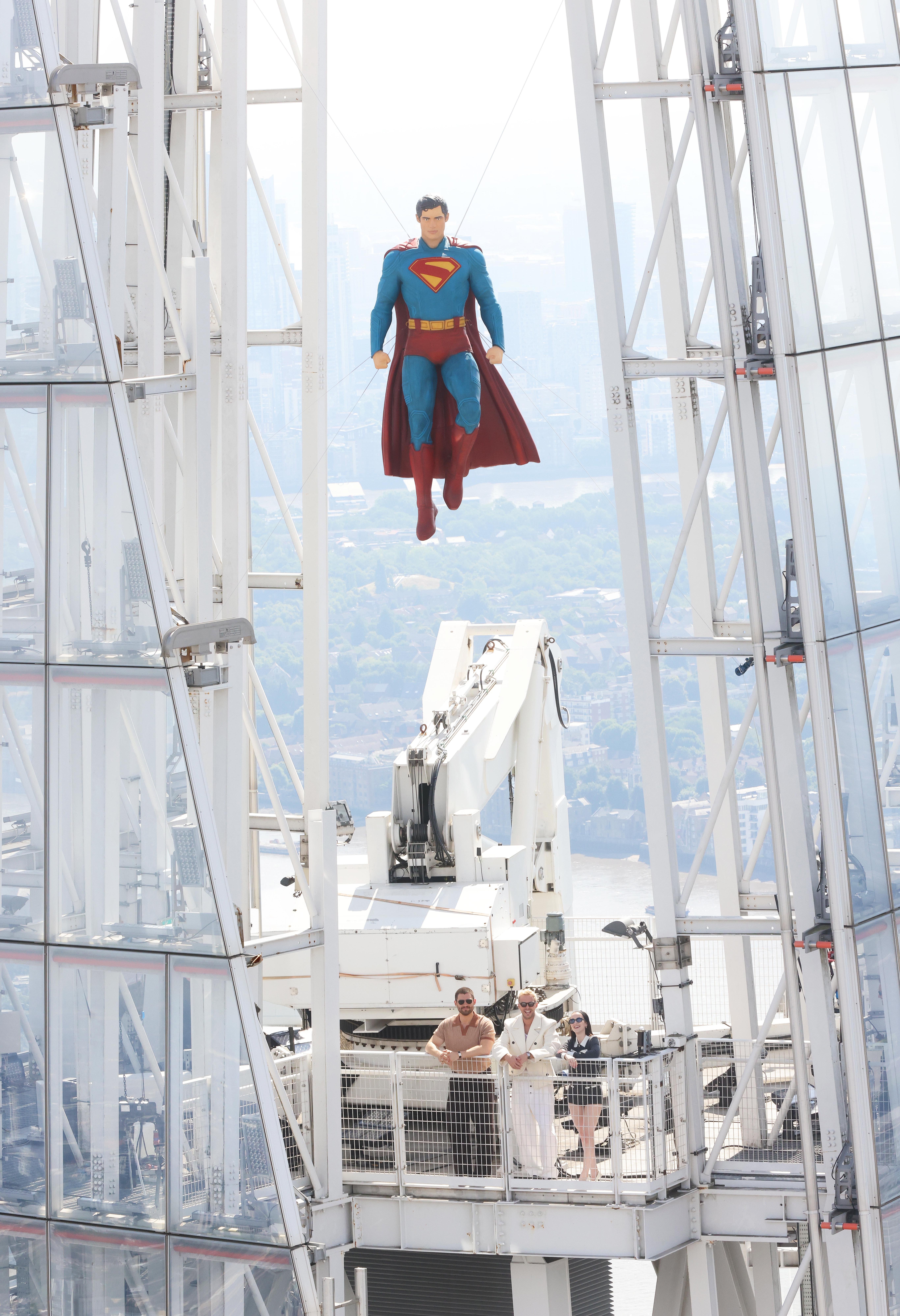 Superman_London_LookUp_012.jpg